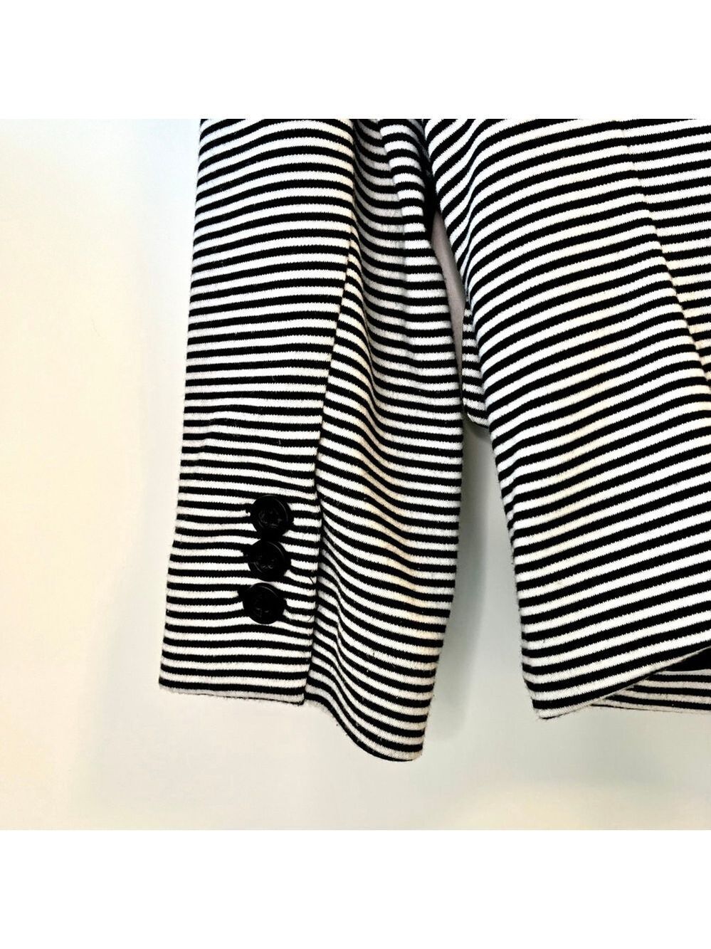 BCBG Striped Black & White Cropped Blazer Jacket Women’s Small - Picture 9 of 12